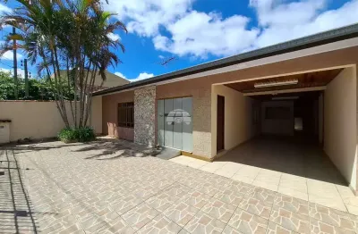 Casa para venda em centro de 103.00m² com 3 quartos, 1 suite e 1 garagem