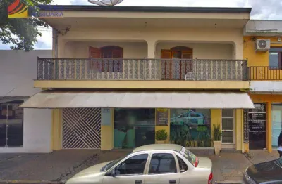 Casa para venda em centro de 214.00m² com 3 quartos, 2 suites e 3 garagens