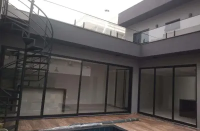 Sobrado para venda em Residencial Jardim Do Jatobá de 260.00m² com 3 Quartos, 1 Suite e 4 Garagens