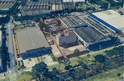 Casa comercial para alugar na Avenida das Nações Unidas, 1, Vila Almeida, São Paulo