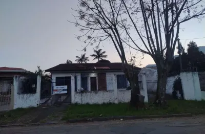 Casa para venda em Hauer de 34.00m² com 3 Quartos, 1 Suite e 1 Garagem