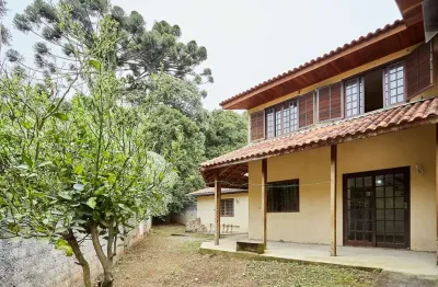 Casa para venda em Abranches de 275.00m² com 4 Quartos, 1 Suite e 6 Garagens