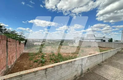 Terreno à venda no Centro, São Pedro 