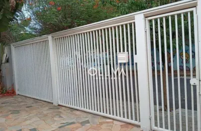 Casa para venda em parque industrial de 250.00m² com 3 quartos, 3 suites e 4 garagens