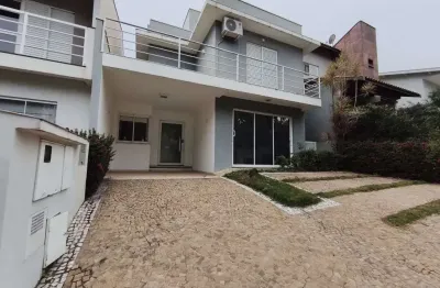 Casa de Condomínio para venda e aluguel em Parque Rural Fazenda Santa Cândida de 300.00m² com 3 Quartos, 3 Suites e 4 Garagens