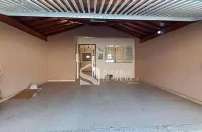 Sobrado para venda em centro de 180.00m² com 3 quartos, 1 suite e 2 garagens