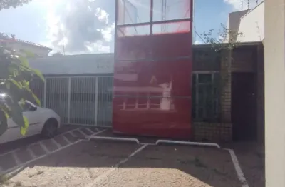 Casa para alugar em cidade jardim de 250.00m² com 1 quarto e 2 garagens