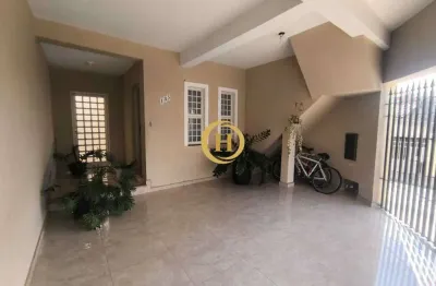 Sobrado para venda em jardim araucária de 127.00m² com 3 quartos, 1 suite e 3 garagens