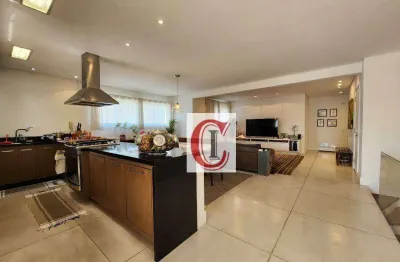 Cobertura para venda em jardim de 199.00m² com 3 quartos, 3 suites e 4 garagens