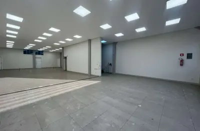 Galpão / Depósito / Armazém para alugar em Vila Lucy de 460.00m²