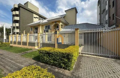 Casa para alugar em juvevê de 426.00m² com 3 quartos, 2 suites e 6 garagens