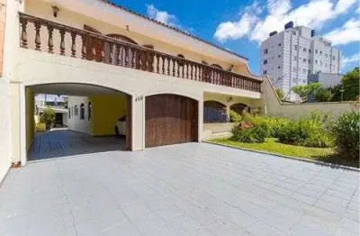 Sobrado para venda em seminário de 374.00m² com 5 quartos, 1 suite e 7 garagens