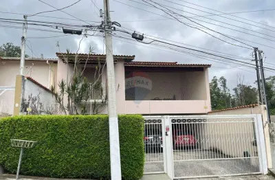 Casa para venda em residencial das ilhas de 205.64m² com 3 quartos, 1 suite e 4 garagens