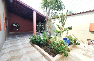Casa para venda em jardim tropical de 132.00m² com 3 quartos, 1 suite e 2 garagens