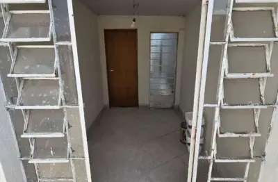 Casa para venda e aluguel em Centro de 150.00m² com 3 Quartos e 1 Garagem