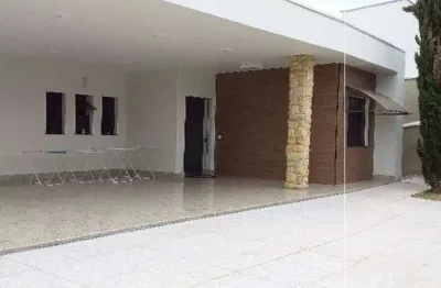 Casa para venda em porangaba de 275.00m² com 3 quartos, 2 suites e 6 garagens