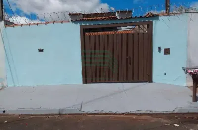 Sobrado para venda em parque dos flamboyans de 90.00m² com 2 quartos, 2 suites e 3 garagens