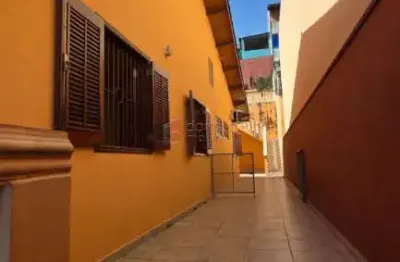 Casa para alugar em jardim merci i de 224.00m² com 3 quartos, 1 suite e 2 garagens