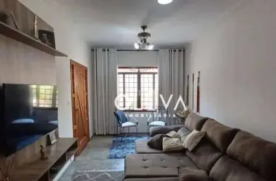 Casa para venda em Vila Ipiranga de 242.00m² com 3 Quartos, 1 Suite e 3 Garagens