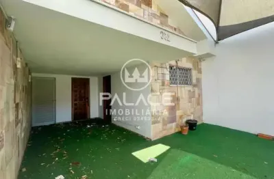 Casa para alugar em centro de 210.00m² com 3 quartos, 1 suite e 2 garagens