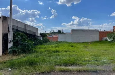 Terreno à venda no Residencial Cedro, Botucatu 