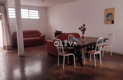 Casa para alugar em centro de 80.00m² com 3 quartos e 1 garagem