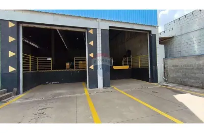 Galpão / depósito / armazém para alugar em martinho prado júnior de 1600.00m²