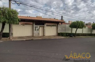 Casa para venda em cidade jardim de 196.34m² com 3 quartos, 1 suite e 4 garagens
