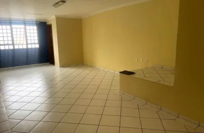 Apartamento para alugar em centro de 50.00m² com 1 quarto e 1 suite