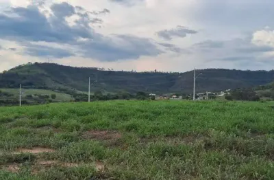 Terreno à venda no Centro, São Pedro 