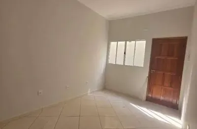 Casa para venda em Jardim Glória de 53.00m² com 2 Quartos e 1 Garagem