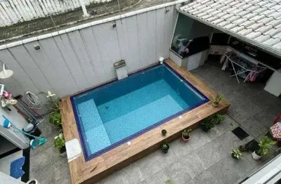 Sobrado para venda em ocian de 180.00m² com 3 quartos, 3 suites e 2 garagens