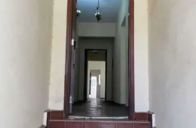 Casa para venda em Centro de 170.00m² com 3 Quartos, 1 Suite e 1 Garagem