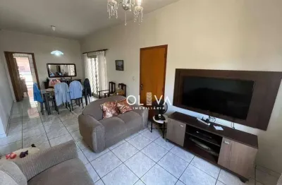 Casa para venda em Jardim Santa Catarina de 179.00m² com 3 Quartos, 1 Suite e 3 Garagens