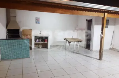Casa para venda em Real Parque de 90.00m² com 2 Quartos e 2 Garagens