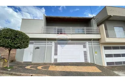 Casa para venda em Jardim Esplanada de 219.96m² com 3 Quartos, 1 Suite e 3 Garagens