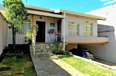 Casa para venda em Ribeirânia de 244.00m² com 3 Quartos, 1 Suite e 4 Garagens