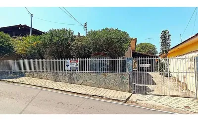 Casa para venda em Centro de 148.00m² com 3 Quartos, 1 Suite e 2 Garagens