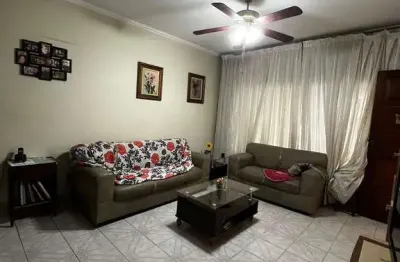 Casa para venda em Centro de 283.00m² com 3 Quartos, 1 Suite e 2 Garagens