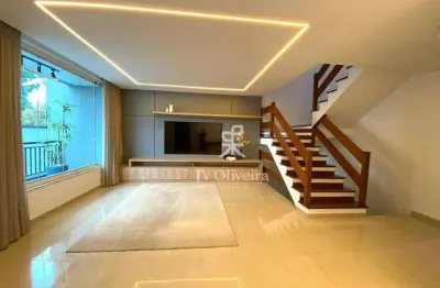 Sobrado para venda em Vila Sônia de 252.00m² com 3 Quartos, 3 Suites e 6 Garagens