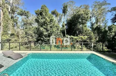 Casa de Condomínio para venda em Granja Viana de 483.00m² com 4 Quartos, 4 Suites e 8 Garagens