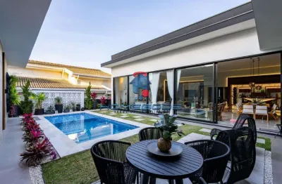 Casa de Condomínio para venda em Ville Sainte Hélène de 400.00m² com 4 Quartos, 4 Suites e 5 Garagens