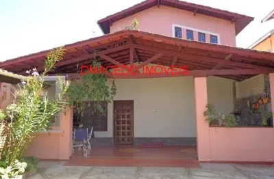 Casa para venda em Praia Maranduba de 432.00m² com 3 Quartos, 1 Suite e 2 Garagens