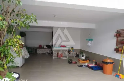 Sobrado para venda em Vila Gilda de 117.00m² com 3 Quartos, 1 Suite e 3 Garagens