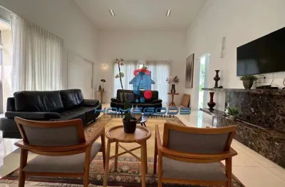 Casa de Condomínio para venda em Ville Sainte Hélène de 405.00m² com 4 Quartos, 2 Suites e 5 Garagens