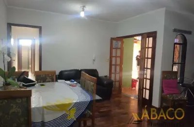 Casa para venda em Parque Santa Felícia Jardim de 168.00m² com 3 Quartos, 1 Suite e 5 Garagens