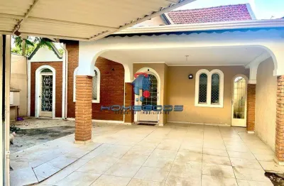 Casa para venda em Parque Das Universidades de 176.00m² com 3 Quartos, 1 Suite e 4 Garagens