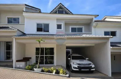 Casa de Condomínio para venda em Freguesia (jacarepaguá) de 209.00m² com 4 Quartos, 4 Suites e 3 Garagens