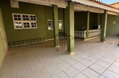 Casa para alugar em Vila Marlene de 154.00m² com 4 Quartos, 1 Suite e 5 Garagens