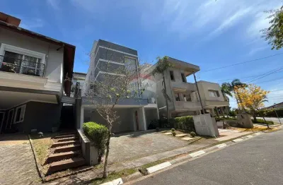 Casa para venda em Moinho Velho de 239.00m² com 4 Quartos, 3 Suites e 4 Garagens